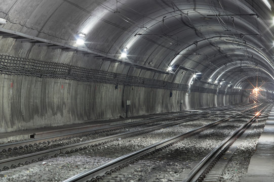 Fototapeta Empty Subway Tunnel