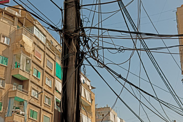 Stromleitungsgewirr, Beirut, Libanon