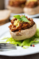 Champignon mit Sojahack und Sojakäse