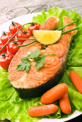 salmon steak with vegetables