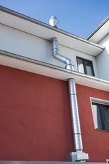 Fototapeta na wymiar Entlüftungsrohr für Klimaanlage