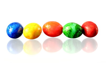 Bunte Ostereier freigestellt