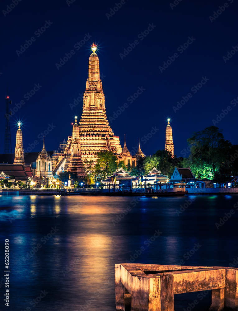 Canvas Prints Wat Arun