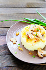 potato side dish with mushrooms and onions