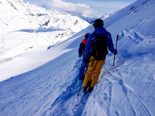 Skifahrer abseits