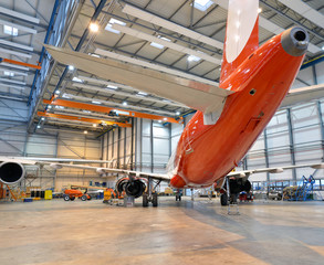 Flugzeugwerft // aircraft production