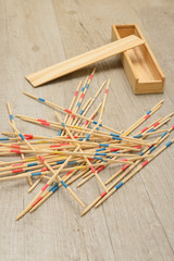 Gioco Mikado o Shangai in scatola di legno