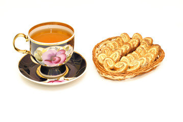 Hot tea and delicious cookies for a short break