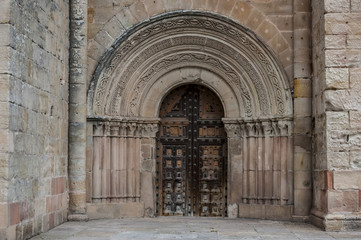 Fototapeta na wymiar Cathedral gate, spanish architecture