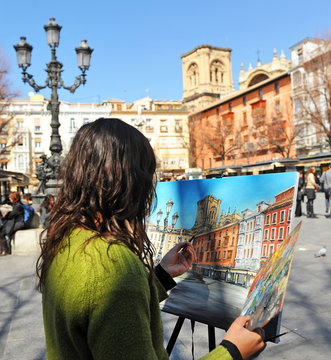 Mujer pintando, plaza de Bib Rambla, Granada, Espa&ntilde;a