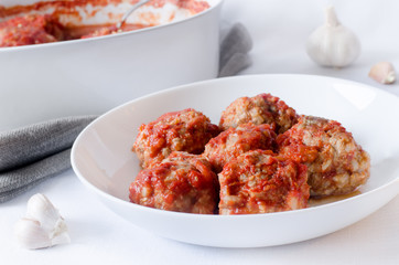 meatballs in tomato sauce