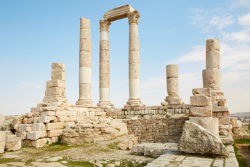 Fototapeta na wymiar Świątynia Herkulesa w Amman, Jordania