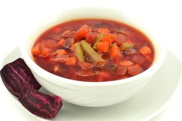 barszcz czerwony z warzywami