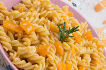 Fusilli con sugo di zucca