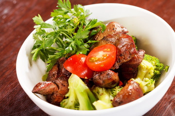 chicken liver with vegetables