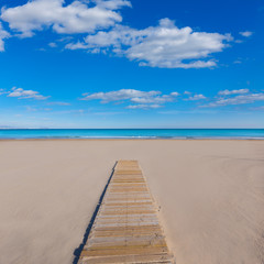 Fototapeta na wymiar Plaża Alicante San Juan piękny śródziemnomorski Hiszpania