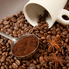 The grind grains and empty white cup