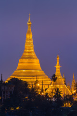 Fototapeta premium Shwedagon Pagoda in Yangon City, Burma