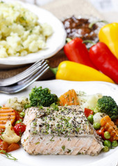 Salmon with herbs and vegetables