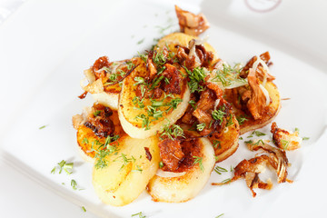 potatoes with mushrooms