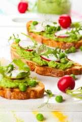 Crostini with spring vegetables