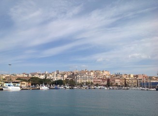 Fototapeta na wymiar Cagliari miasto nad morzem
