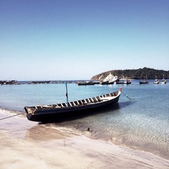Fototapeta premium fishing boat near Gyeiktaw fishing village in Myanmar