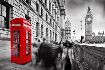 Czerwona budka telefoniczna i Big Ben w Londynie, Anglii i Wielkiej Brytanii. - 62334696