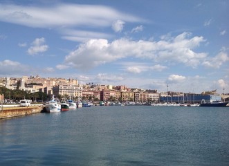 Naklejka na ściany i meble Cagliari miasto nad morzem