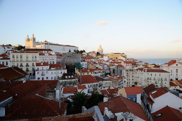 Fototapeta premium Le quartier de l'Alfama à Lisbonne
