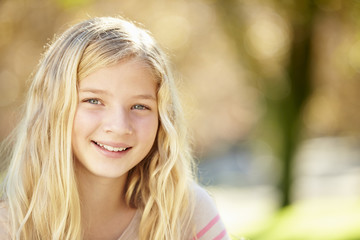 Naklejka premium Portrait Of Pretty Girl In Countryside
