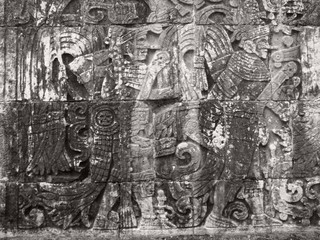 Fototapeta na wymiar stone relief detail in Chichen Itza