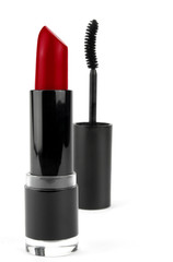 Lippenstift und Wimperntusche