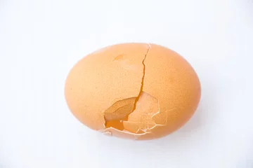 Gordijnen Egg broken © jukree