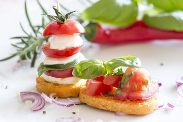 Mozzarella mit Tomate