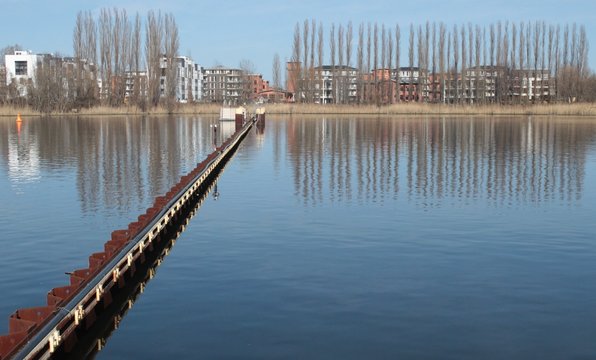 Blick über den Rummelsburger See in Berlin
