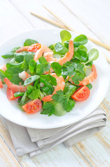 shrimps with salad