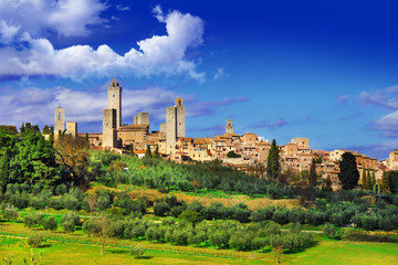 Fototapeta na wymiar Widok z San Gimignano - średniowieczne miasto z Toskanii, Włochy