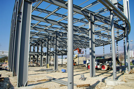 b&acirc;timent industriel en construction
