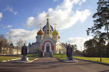Fototapeta na wymiar Russia. The Cathedral of Igor of Chernigov, in Peredelkino