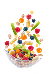 fliegende Müslizutaten