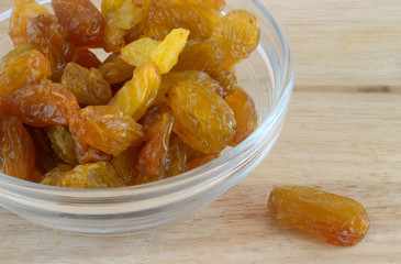 dried grapes raisins