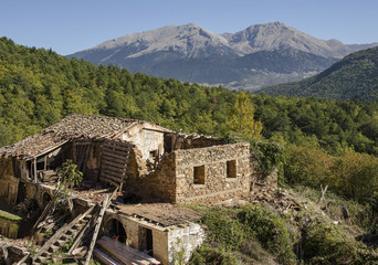 Fototapeta na wymiar Ruins on mountains