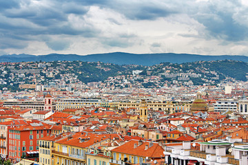 Fototapeta na wymiar Widok z lotu ptaka na miasto z Nicei
