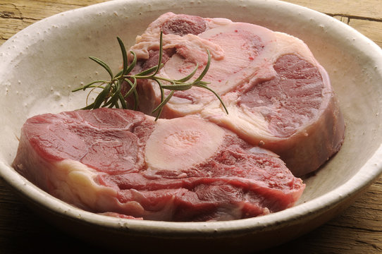 Osso buco オッソ・ブーコ Оссобуко Ossobuco אוסובוקו