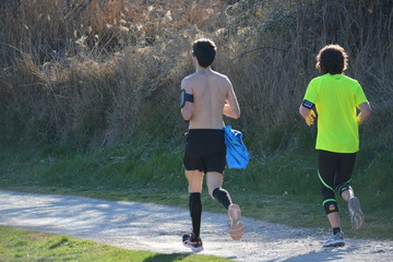 corriendo al aire libre