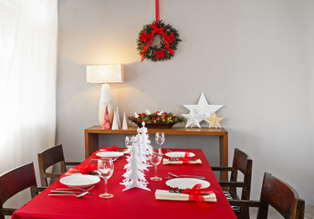 Christmas dinner table setup