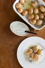 Roasted baby potatoes with thyme