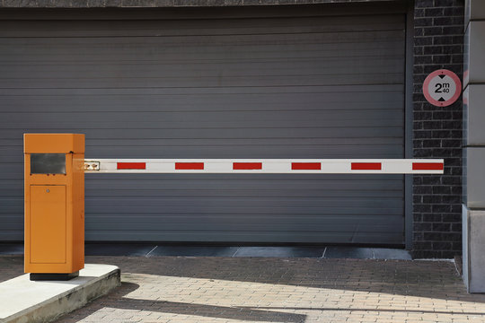 barri&egrave;re levante de parking