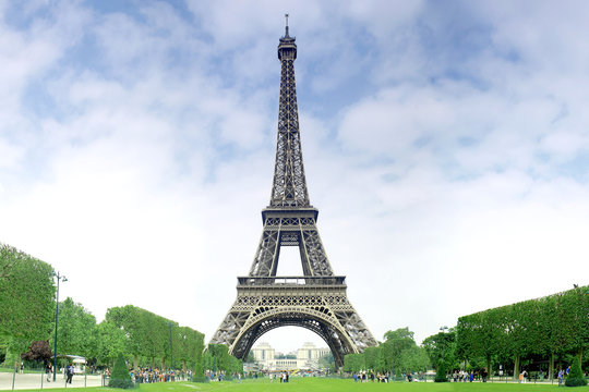 Eiffel tower in Paris with central perspective.